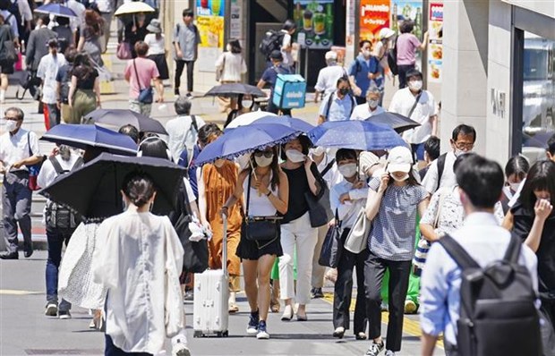 Khối áp thấp bao trùm, Nhật Bản tiếp tục hứng chịu nắng nóng gay gắt